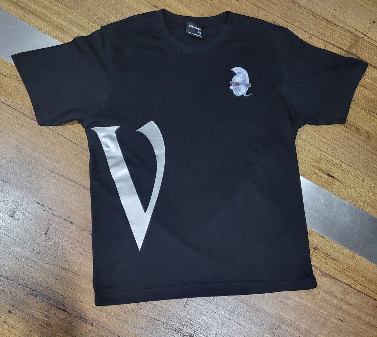 big V shirt